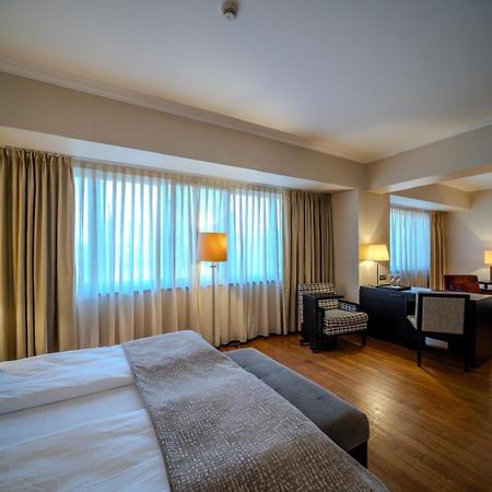 Hotel Rivo Тимишоара Экстерьер фото